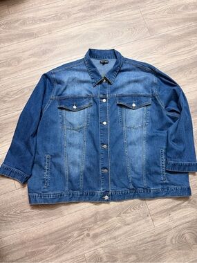 Relaxed Fit Blue Denim Jacket for Women - Classic Jean Style SIZE 5X